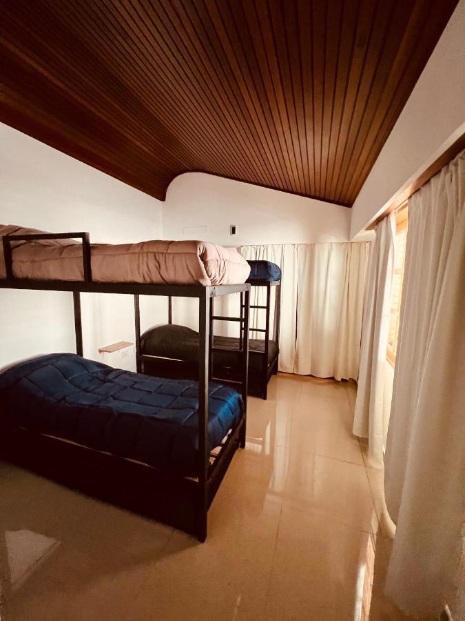 Black Star Art Hostel Неукен Екстер'єр фото