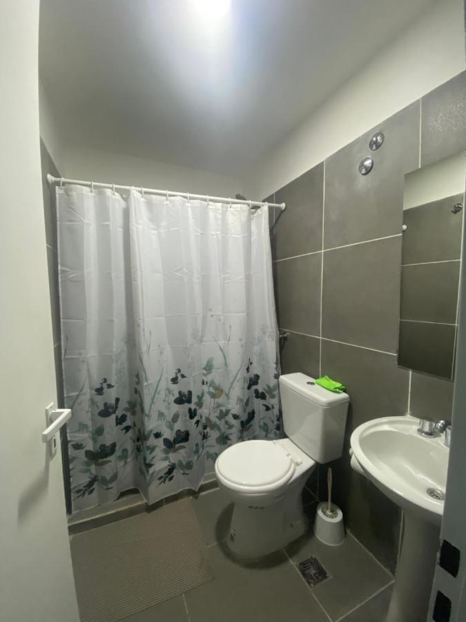 Black Star Art Hostel Неукен Екстер'єр фото