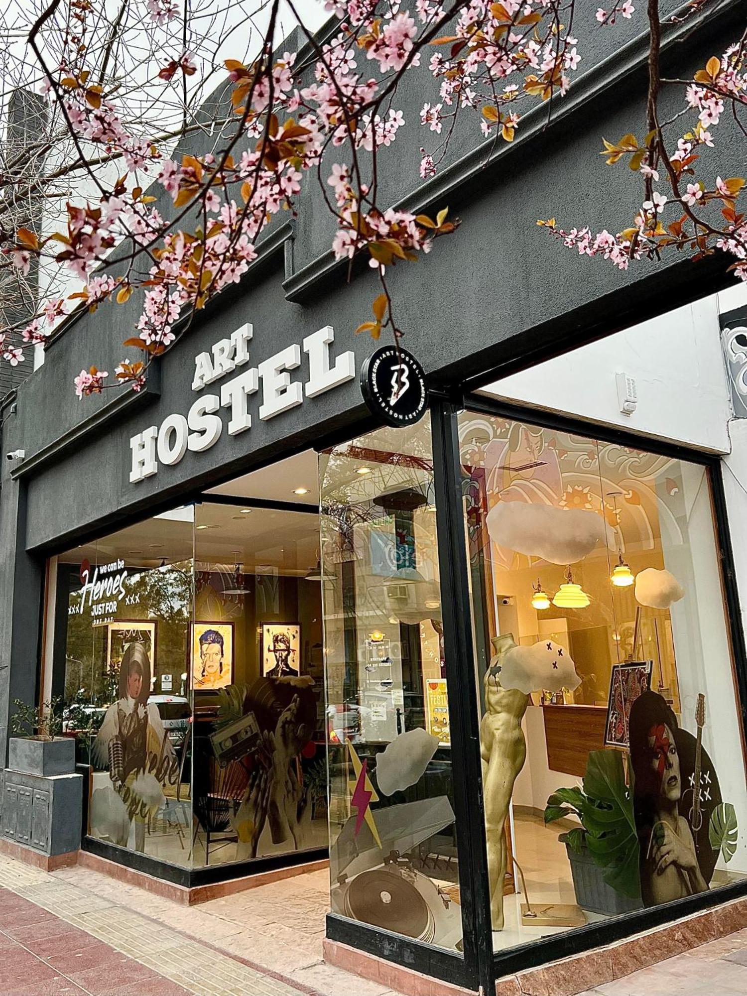 Black Star Art Hostel Неукен Екстер'єр фото
